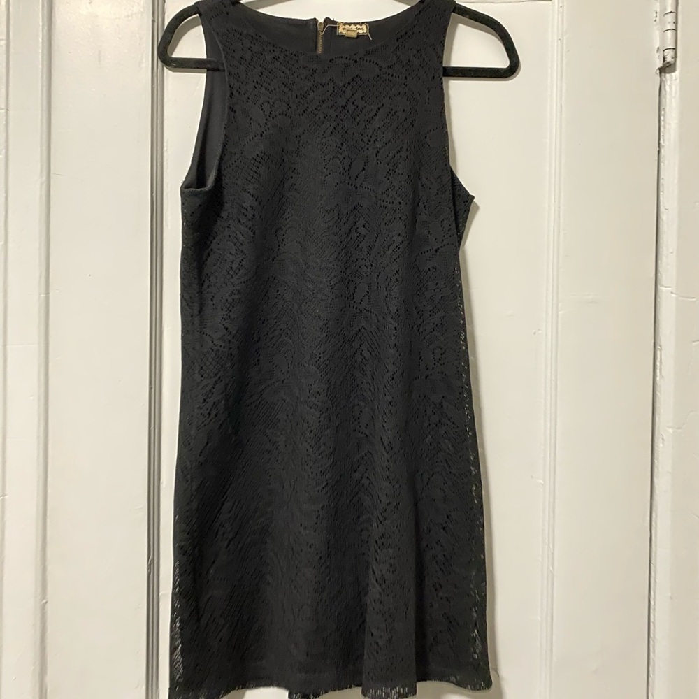 Black dress (medium)